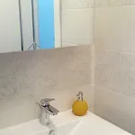 Nina Vilă *