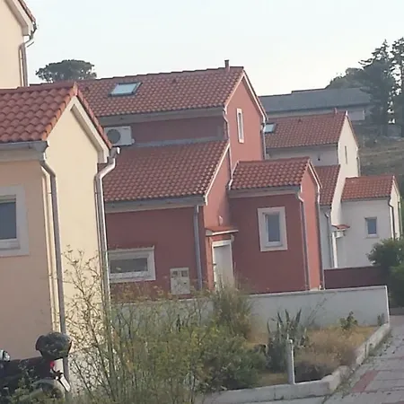 Nina * Rab Town